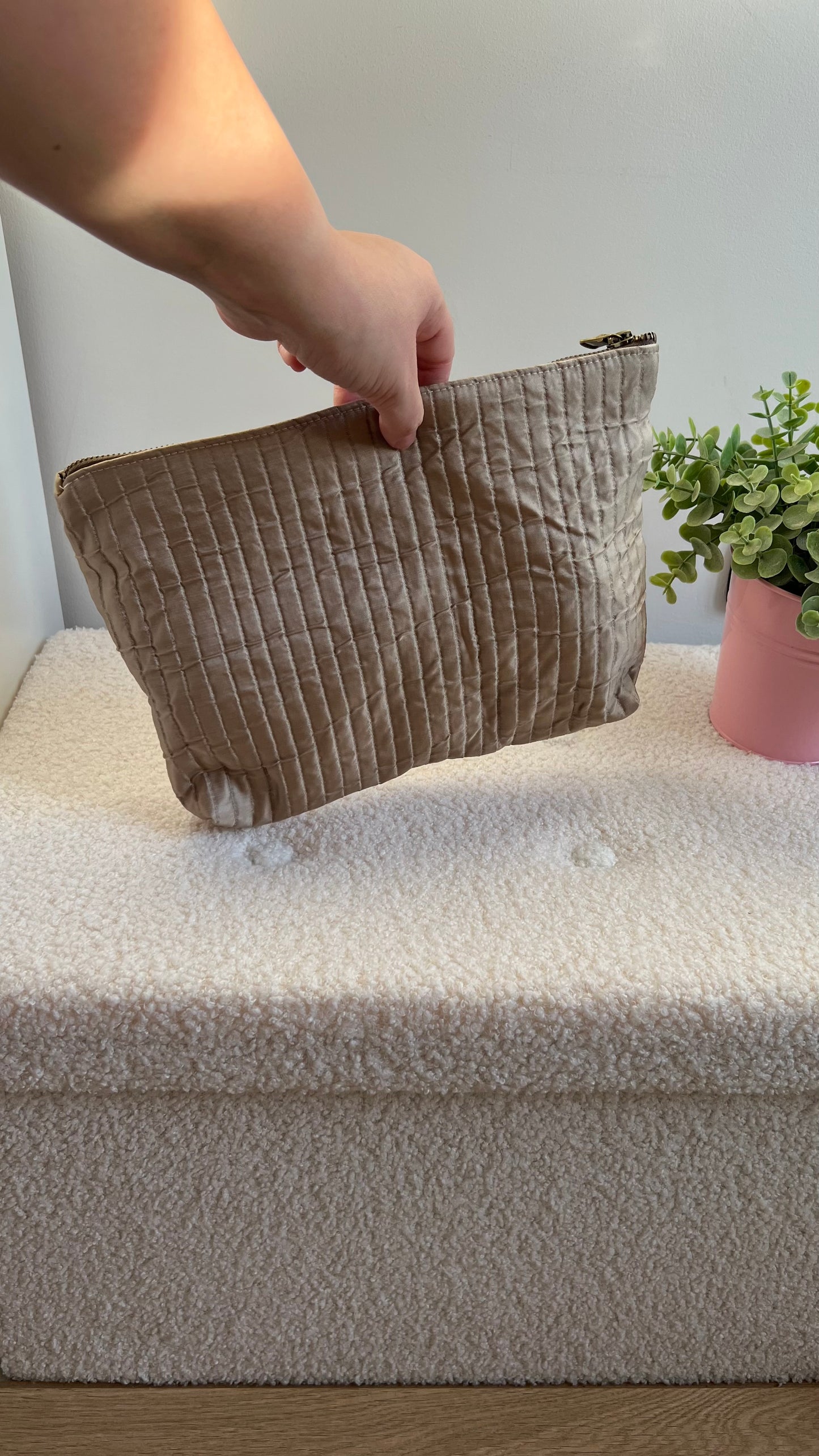 Beige trapuntato